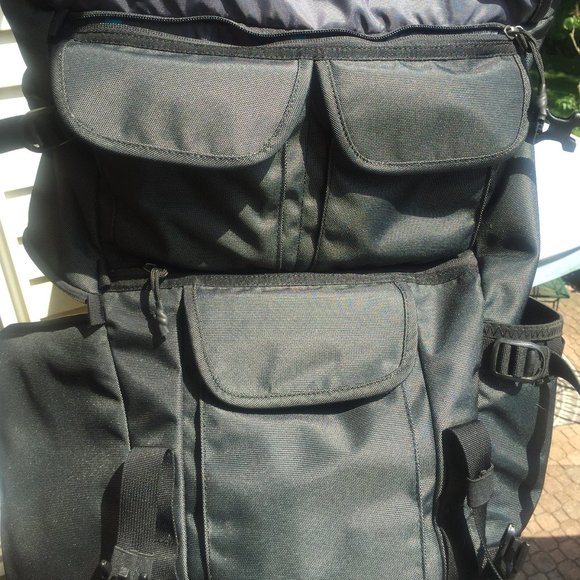 Thule Rolltop Camera Pack - Picture 8 of 9
